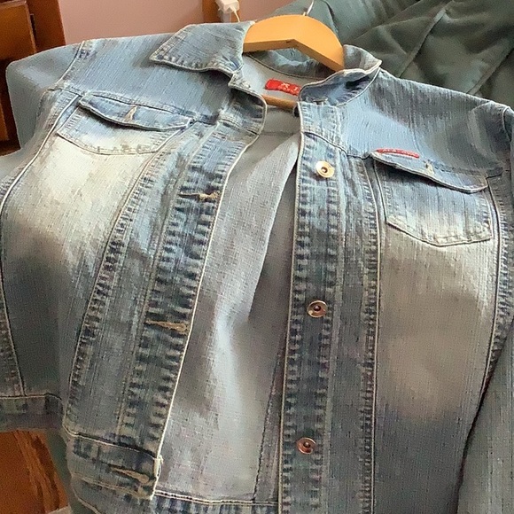 Jean jacket, NWOT - Picture 4 of 8